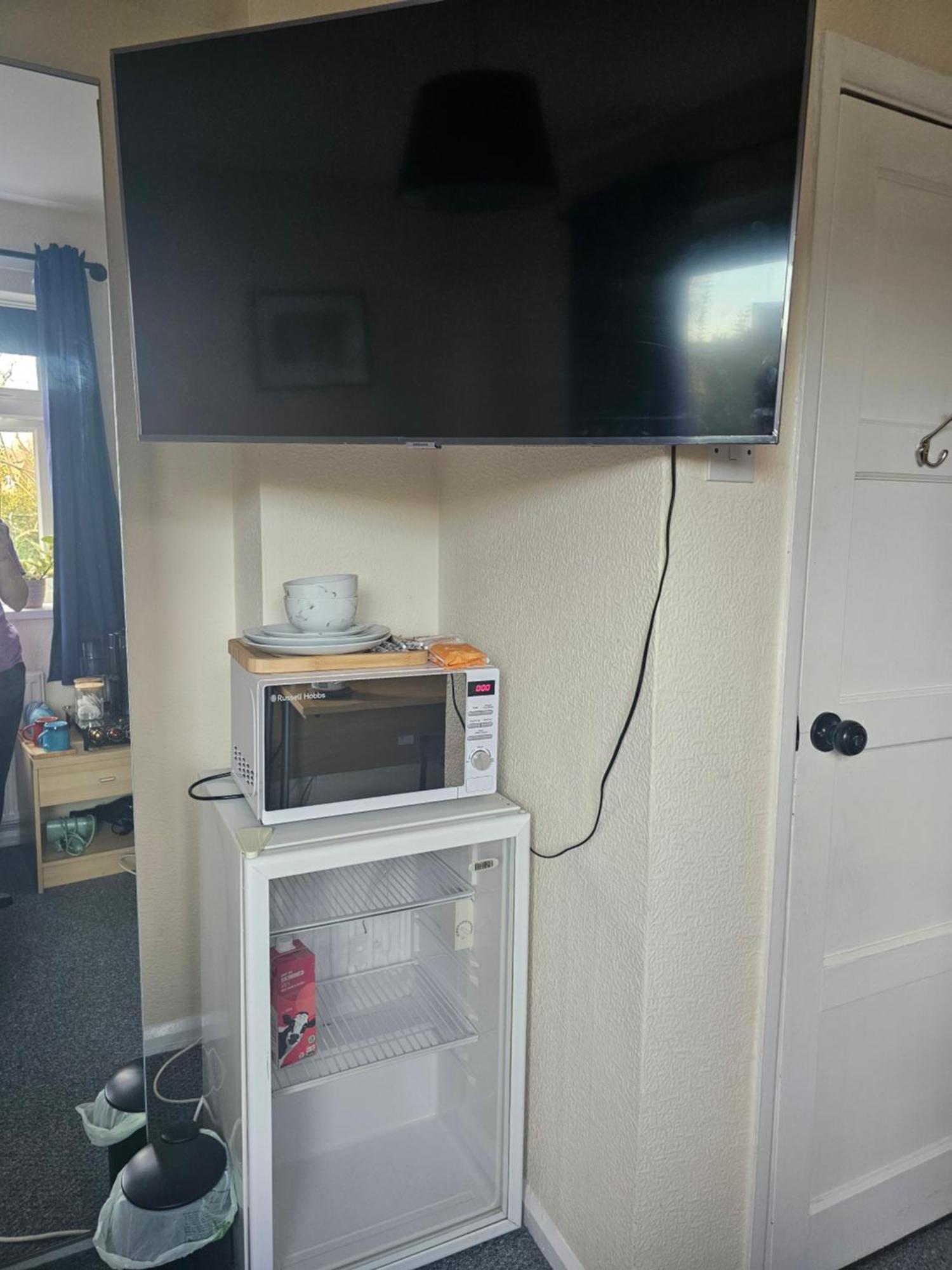 Double Bedroom Located Close To Manchester Airport Wythenshawe Eksteriør bilde